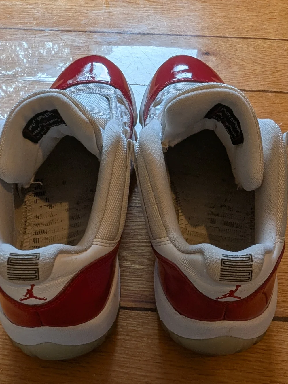 Jordan Men's White and Red Low-Top Sneakers